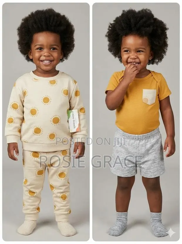 4 PCS Children Clothing · Photo 1
