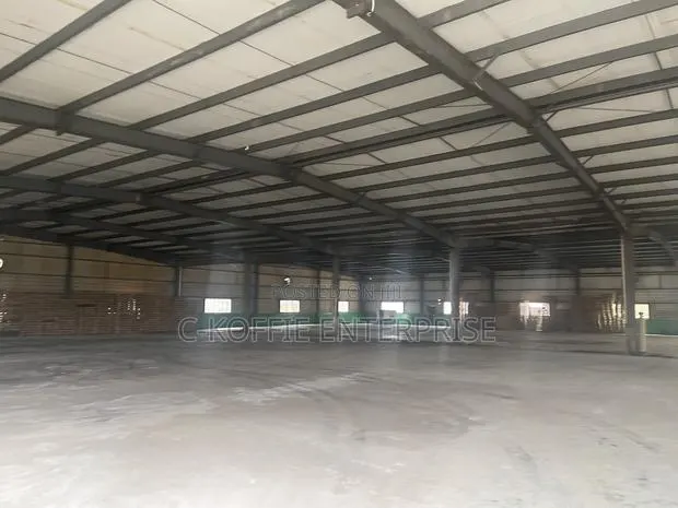 2000 SQM Warehouse for Rent at Accra- Central · Photo 1