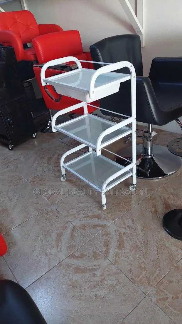 Glass Trolley · Photo 1