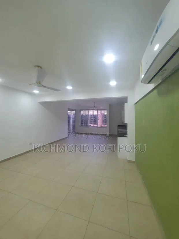 2bdrm Apartment in Kofis Realty, Baatsona Total for rent · Photo 1