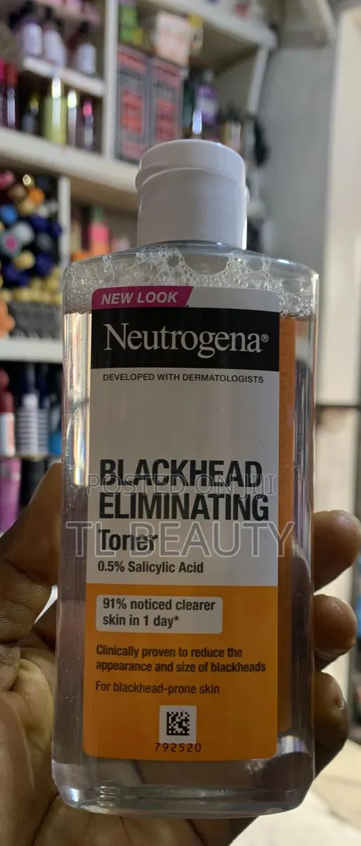 Neutrogena Blackhead Eliminating Toner · Photo 1