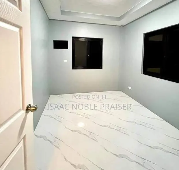 Tiler Tilers Tiling · Photo 1
