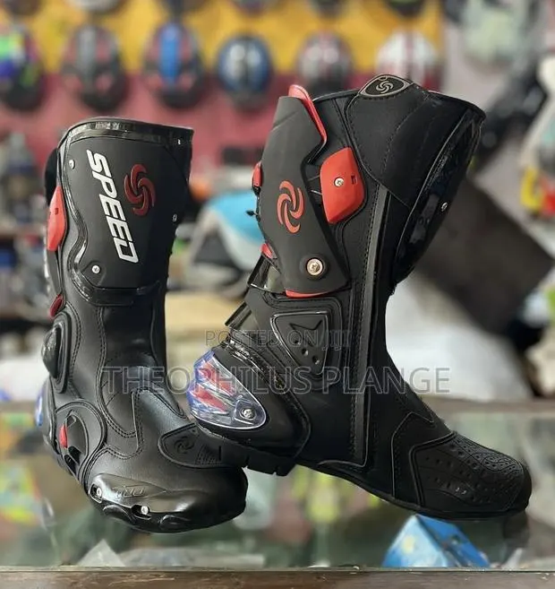 Speed Riding Boots · Photo 1