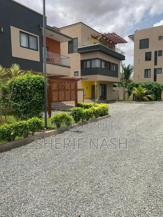 2bdrm Penthouse in Oyarifa Abokobi Road, Accra Metropolitan for sale · Photo 1