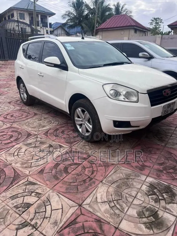 Geely Emgrand X7 2014 Off white · Photo 1