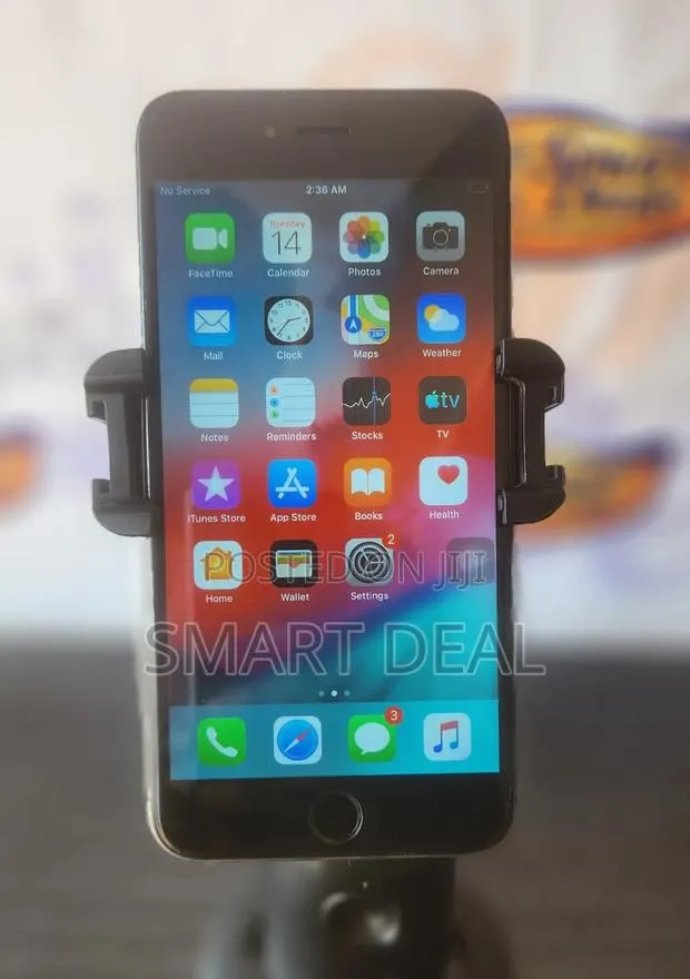 Apple iPhone 6 Plus 16 GB Silver · Photo 1