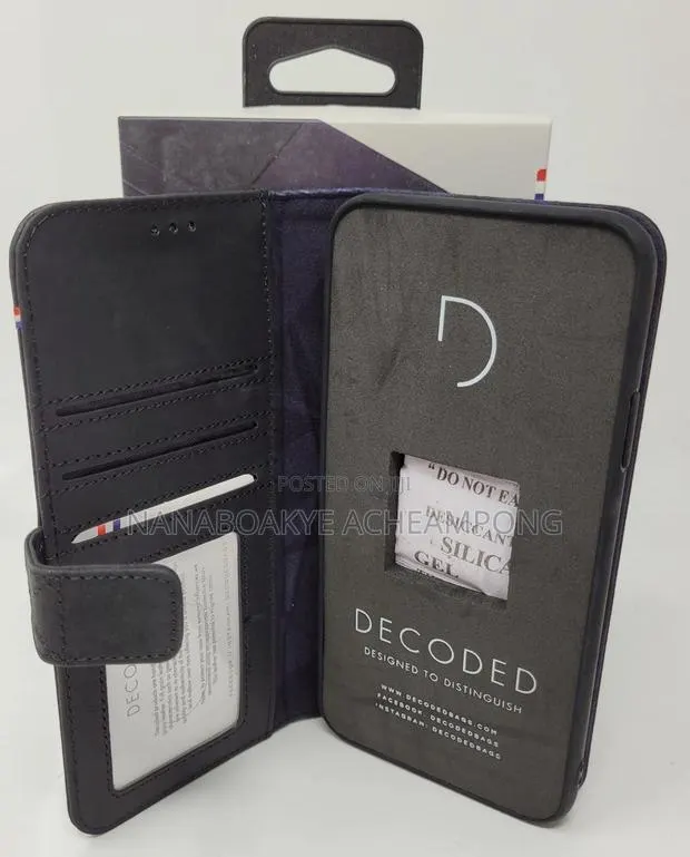 Original Decoded Leather Detachable Wallet for iPhone 11 Pro Max · Photo 1