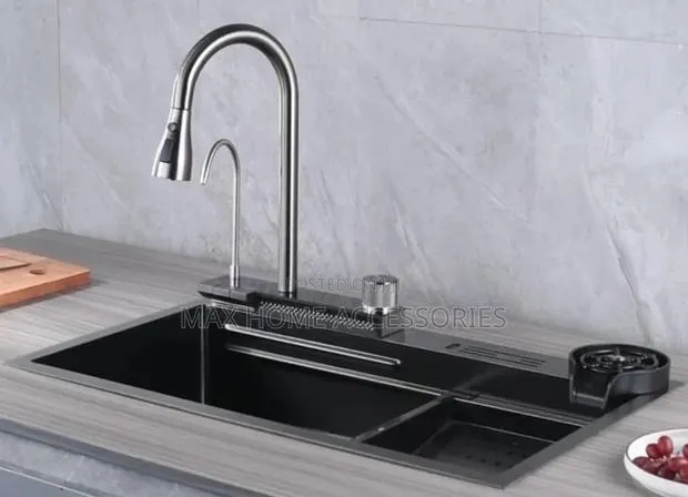 Ritorno Sink With Tap · Photo 1