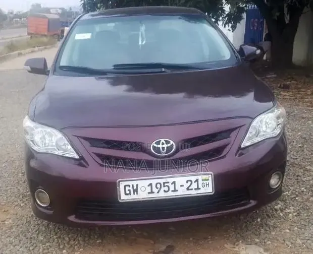 Toyota Corolla LE 4dr Sedan (1.8L 4cyl 4A) 2012 Brown · Photo 1
