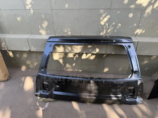 Toyota Land Cruiser 300 Boot Available · Photo 1