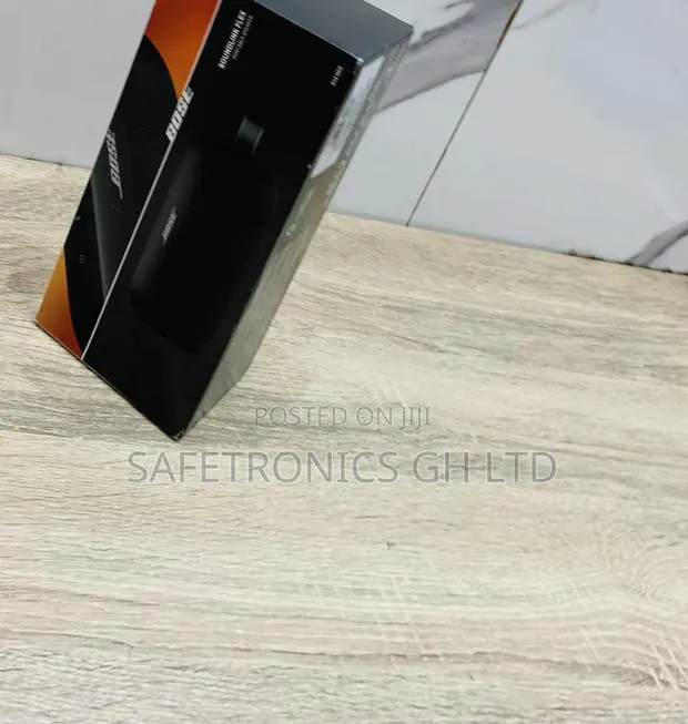 Clear Sound Black Bose Soundlink Speaker · Photo 1