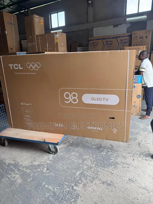 TCL HVA Panel Ultra HD 98" QLED 98P8K 144hz Smart Google TV 2025 · Photo 1