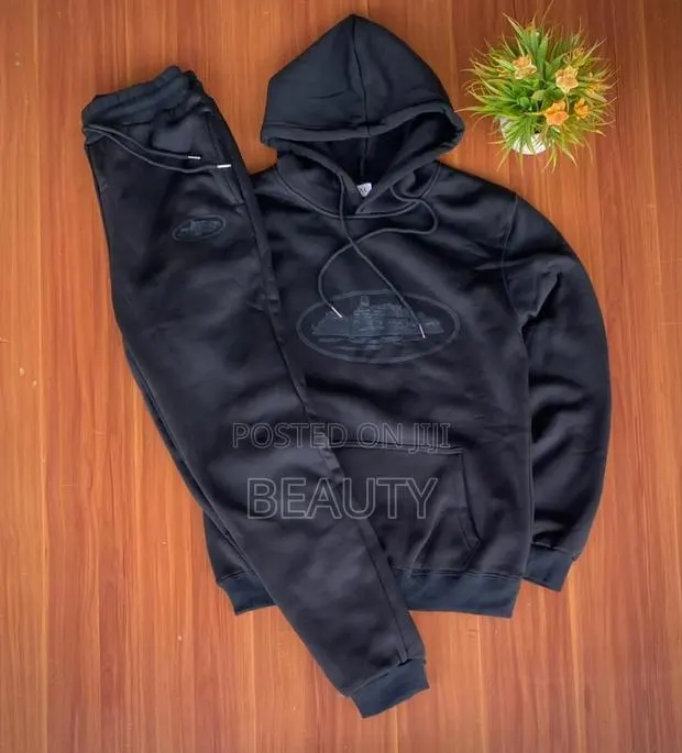 Hoodies Top and Down · Photo 1