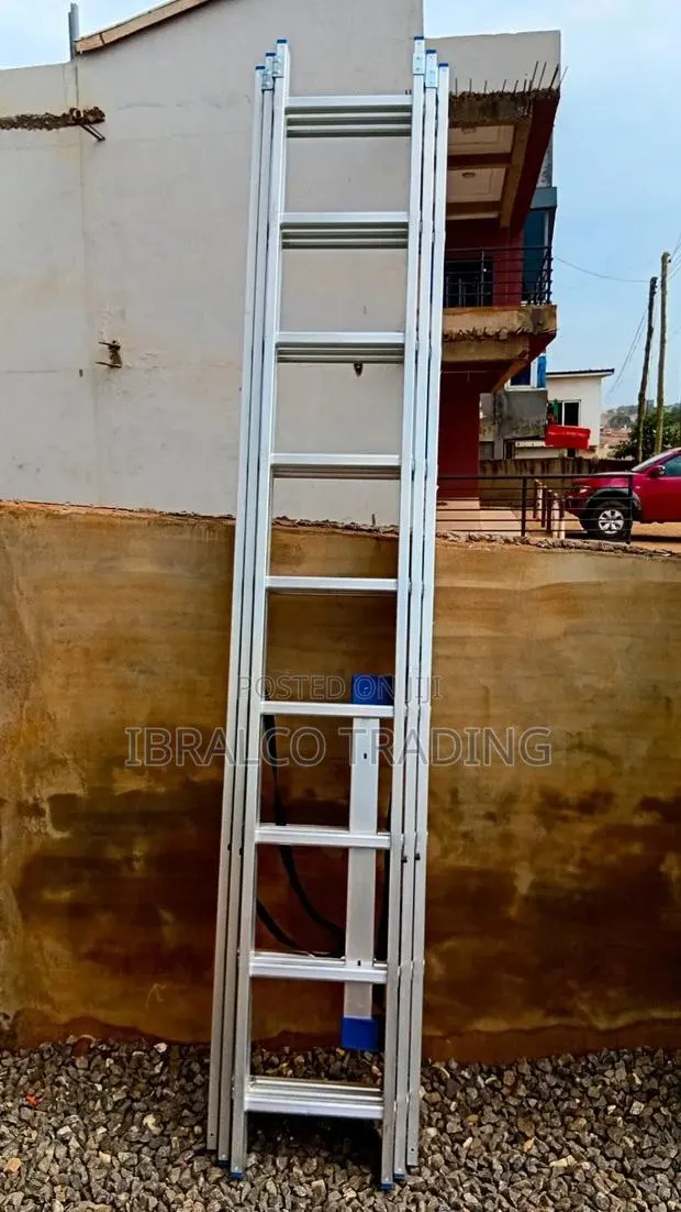 Aluminium 3x9 Extension Ladder · Photo 1