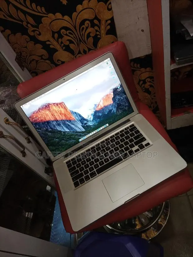 Laptop Apple MacBook Pro 2012 4GB Intel Core 2 Duo HDD 500GB · Photo 1