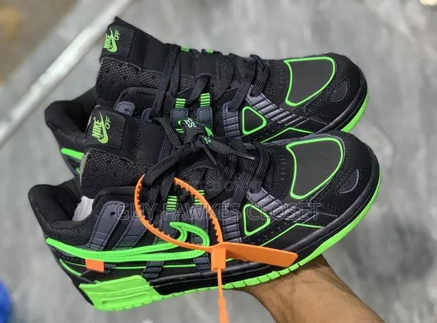 Nike X Off White Air Rubber Dunk · Photo 1