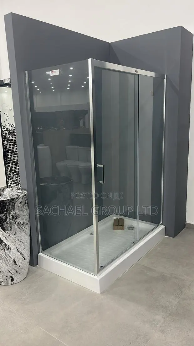 Strong Glass 90cm X 120 Shower Cubicle · Photo 1