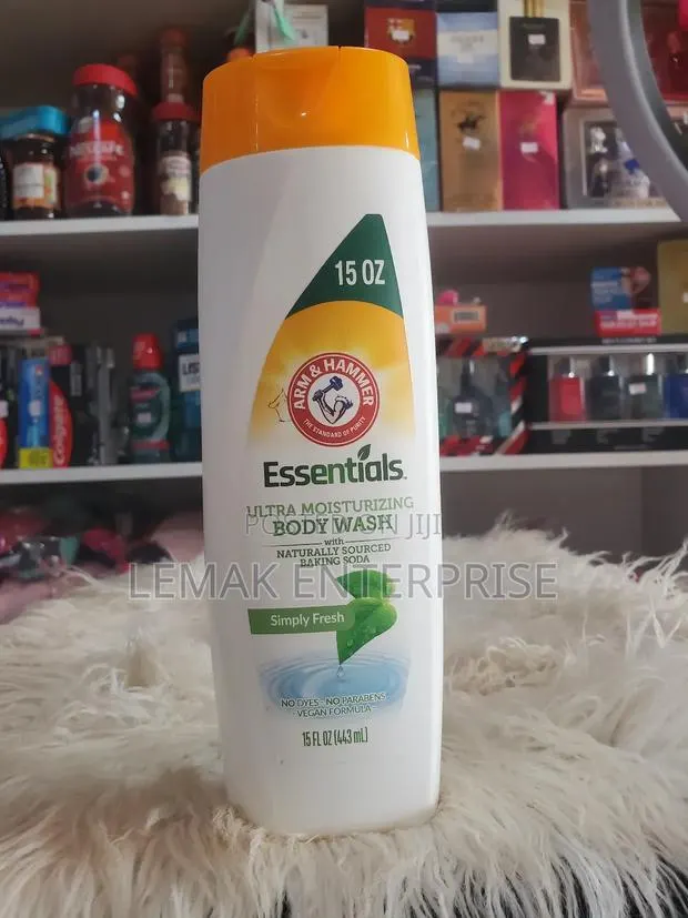 Arm Hammer Essentials Ultra Moisturizing Body Wash · Photo 1