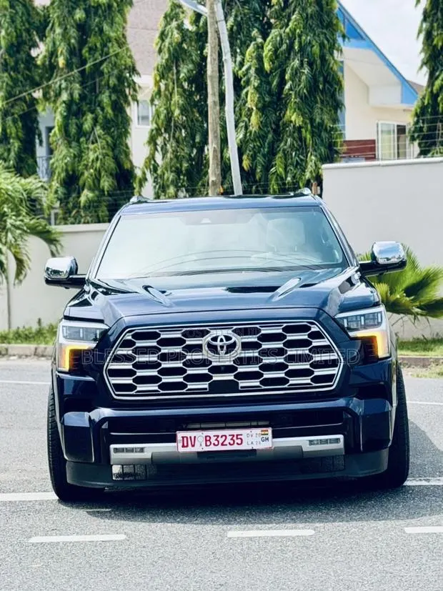 Toyota Sequoia Capstone 4WD 2024 Blue · Photo 1