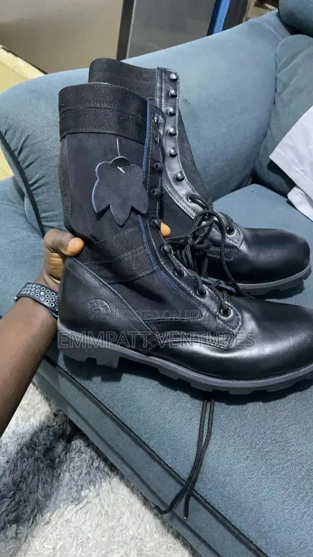Grade 'A' Half Leather Armstrong Boot · Photo 1