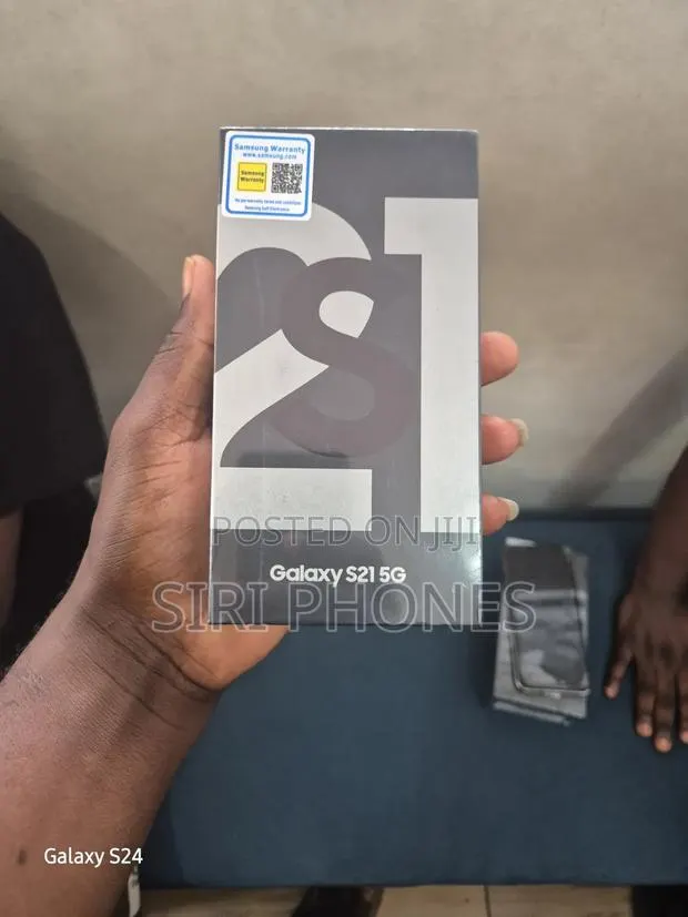 New Samsung Galaxy S21 5G 256 GB Black · Photo 1