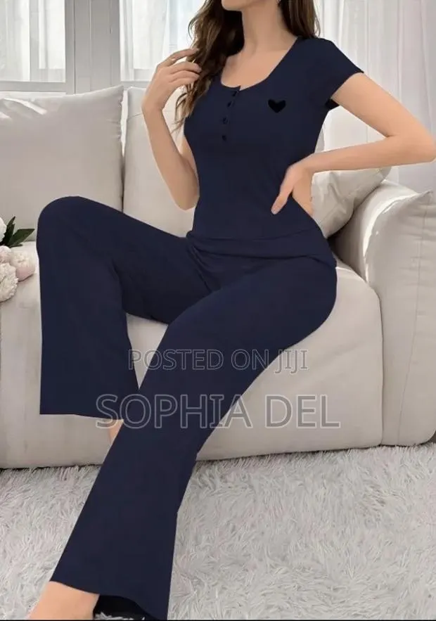 Ladies Two Piece · Photo 1
