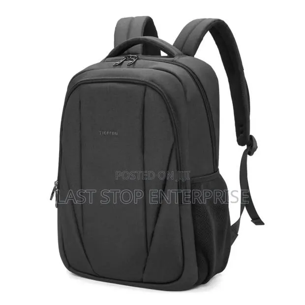 Classic and Executive Backpack · Photo 1