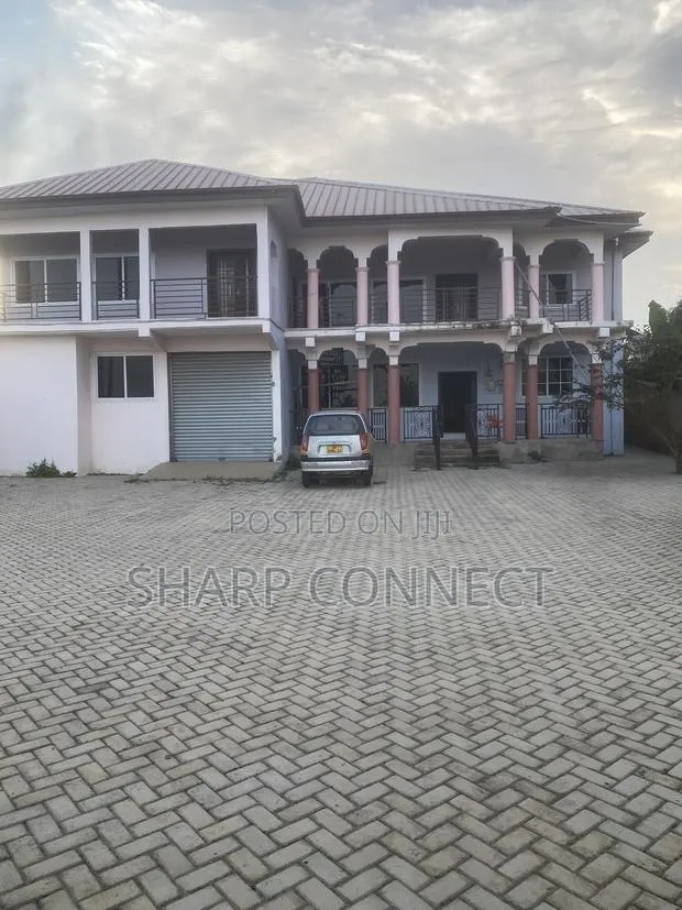4bdrm House in Kasoa Amanfrom Top for rent · Photo 1