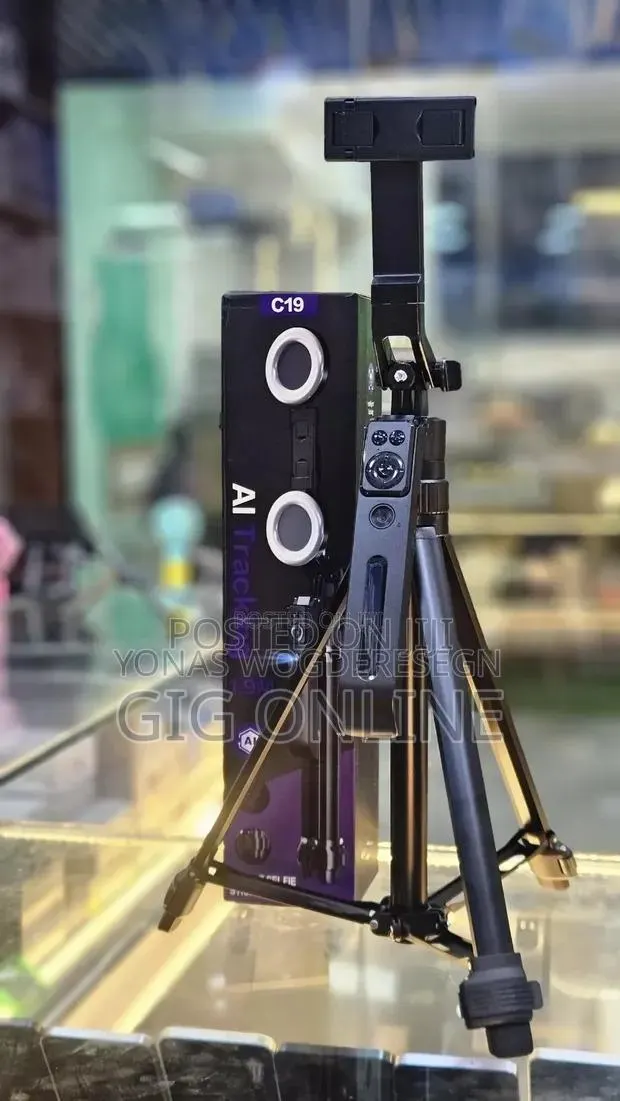 Brand New C19 Selfie Stick · Photo 1