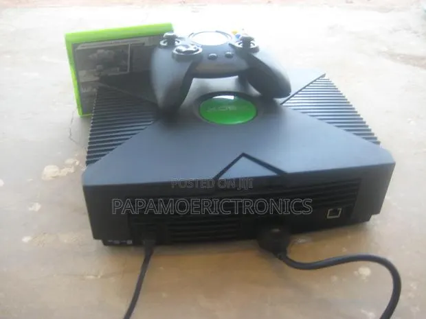Original Xbox Console, Controller, Cables · Photo 1
