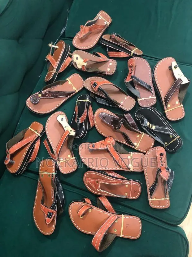 Bolga Leather Slippers for Traditional Occasions · Photo 1