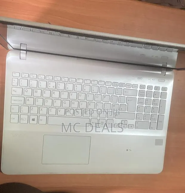 Laptop Sony VAIO SVE1511AEN 8GB Intel Core i5 HDD 500GB · Photo 1