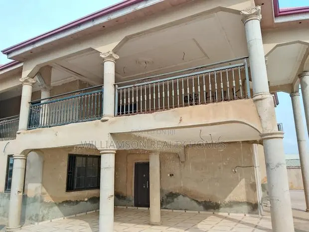 5bdrm House in Hfc Estate Area, Spintex for rent · Photo 1