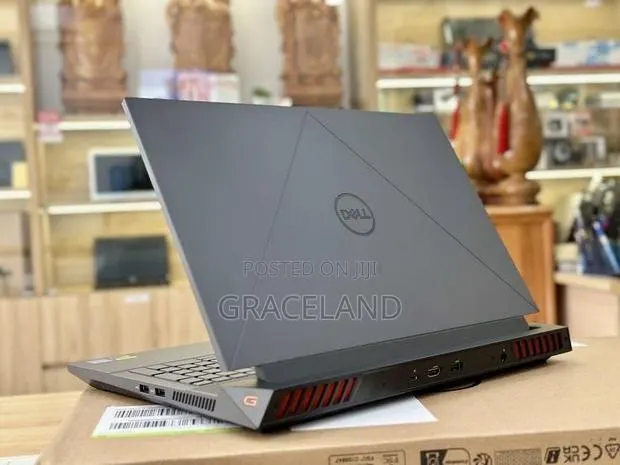 Laptop Dell G15 5520 16GB Intel Core i7 SSD 512GB