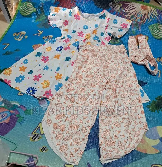 Cute Girl Top and Down With Belt 5 Years · Photo 1