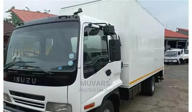 Cargo Truck for Rent for Logistics Movement · Photo 1
