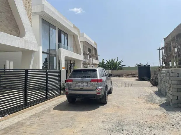 3bdrm House in New Achimota, Mile 7 for sale · Photo 1