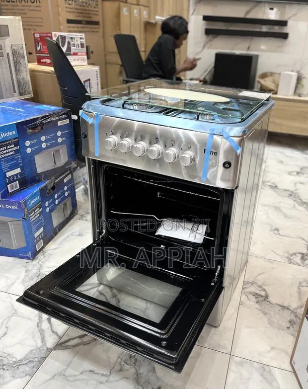 Affordable Ferre 60x60cm 4 Gas Burner With Grill(Gray)Glass Lid · Photo 1