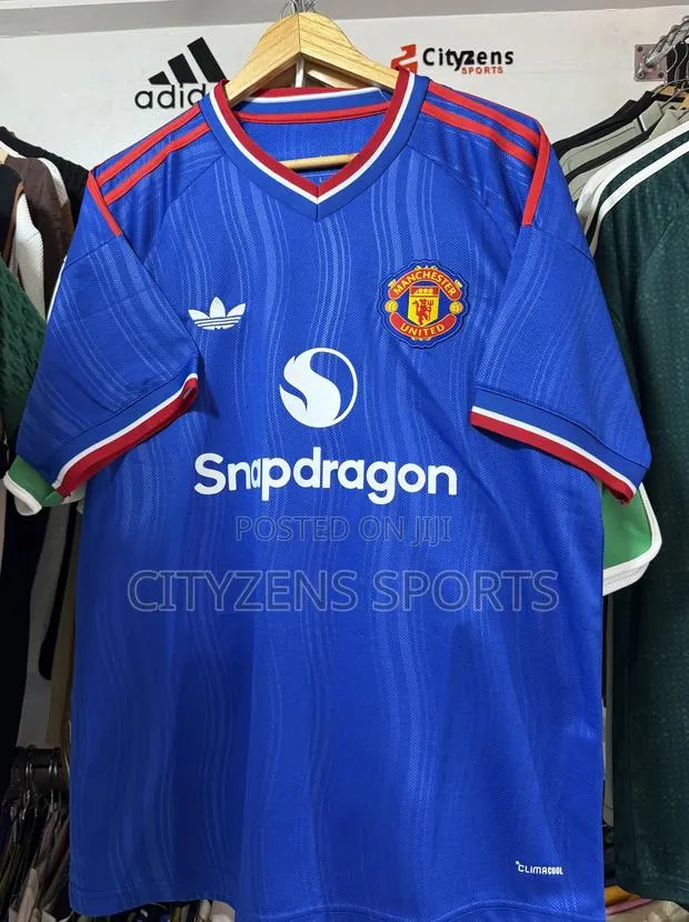 Manchester United 2026/27 Away Kit · Photo 1