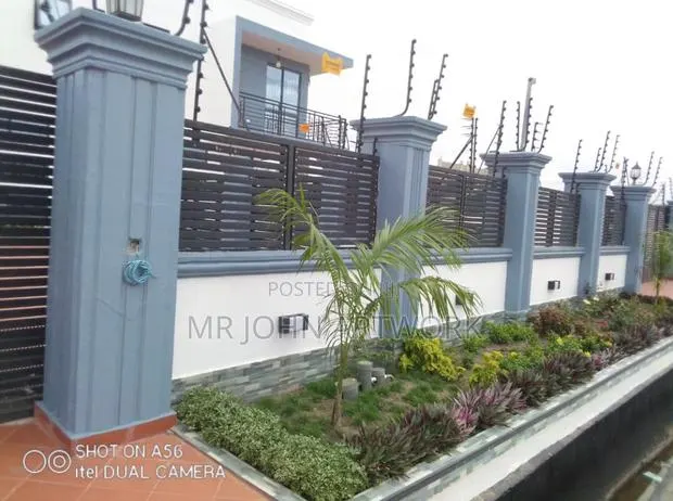 Fence Wall Copping and Pillar Design Etc. · Photo 1
