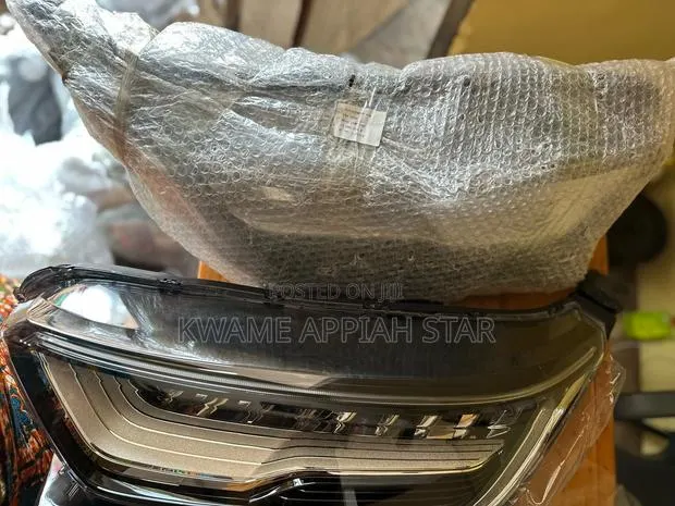 CRV “2020, 2021, 2022” LED Headlights Pair · Photo 1