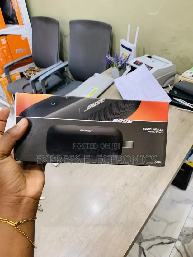 Get a New Black Bose SoundLink Flex Bluetooth Speaker, Portable Speake · Photo 1