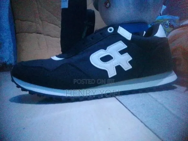 Henry Collection · Photo 1
