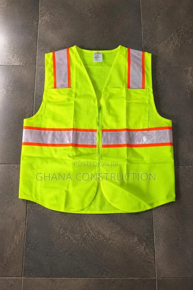 Mesh Reflective Safety Vest High Visibility for Construction Work · Photo 1