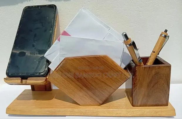 Phone Stand · Photo 1