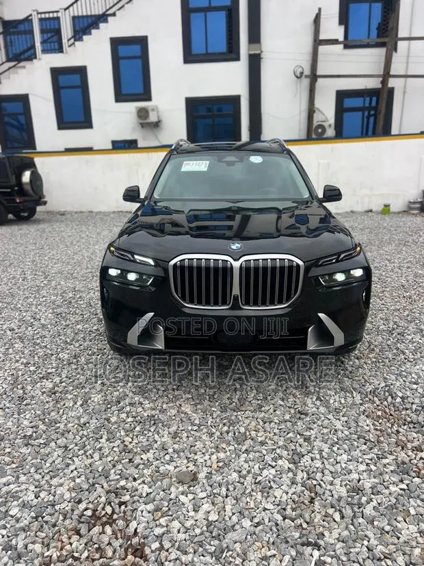 BMW X7 xDrive40i Sports Activity Vehicle 2025 Black · Photo 1