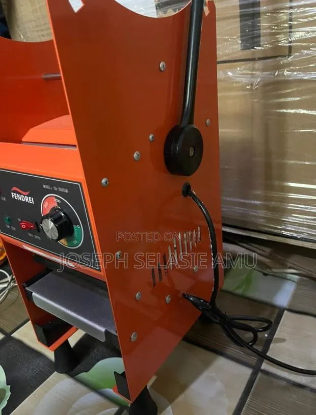 Cup Sealing Machine · Photo 3