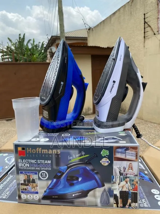 Steam Iron With Measuring Cup · Photo 1