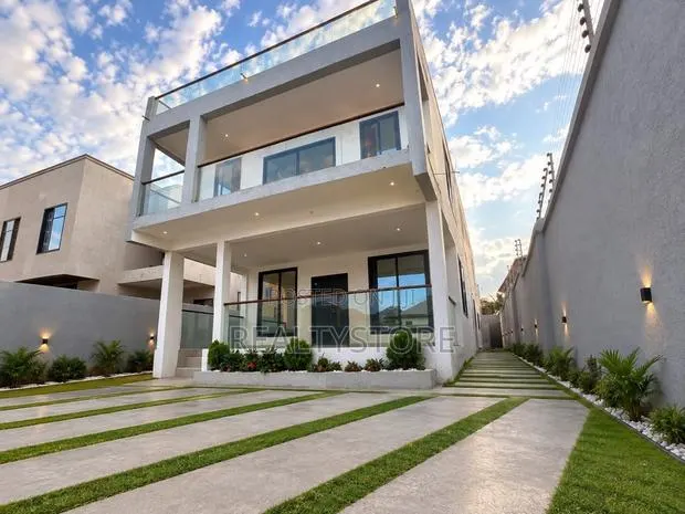 4bdrm House in Pokuase, Accra Metropolitan for sale · Photo 1