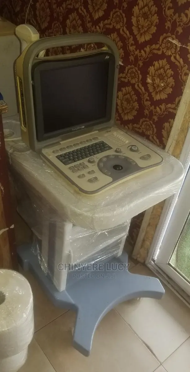 Ultrasound Scan Machine With Trolley · Photo 1